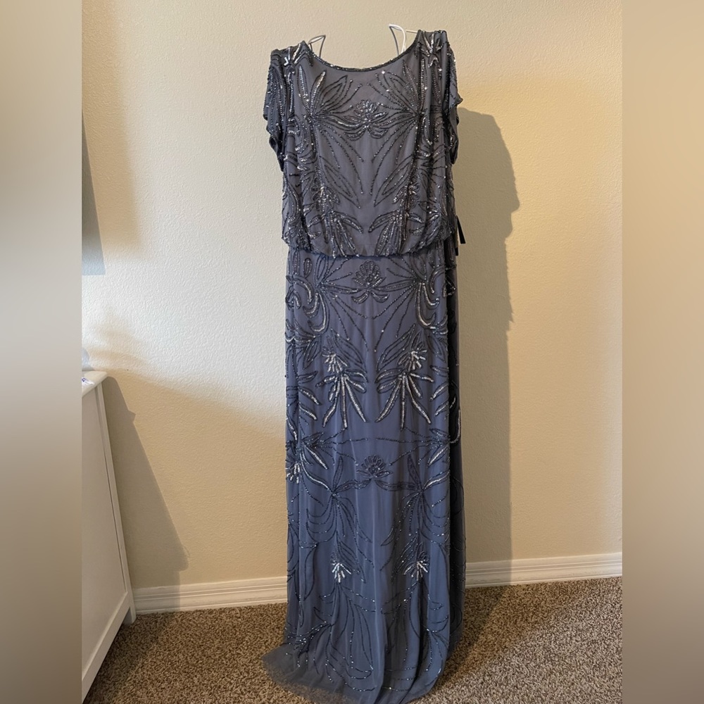 NWT ADRIANNA PAPELL gown